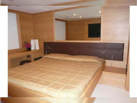 2008 Pershing 64 til salg