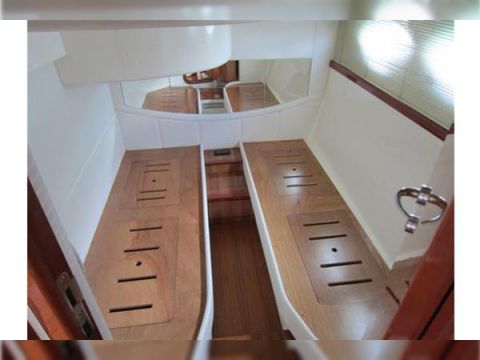 Købe 2002 Pershing 43