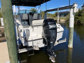 2000 Robalo 2240 Walk Around