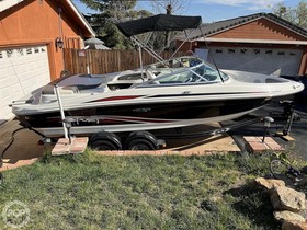 Osta 2011 Sea Ray Boats 205 Sport