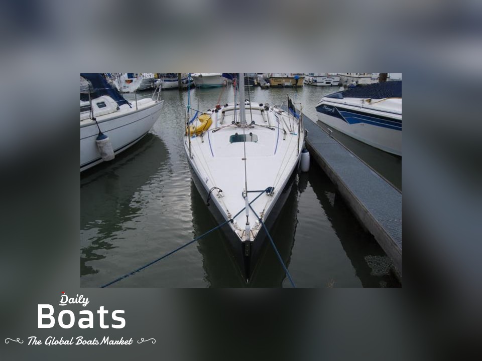 1994 Bénéteau Boats First Class 8 for sale. View price, photos and Buy