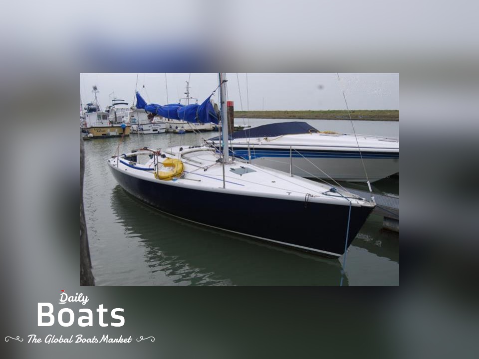 1994 Bénéteau Boats First Class 8 for sale. View price, photos and Buy