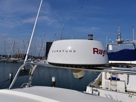 2006 Rodman 810