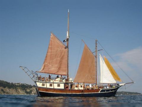 Santa Custom Motor – Sailing Yacht 