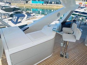 Koupit 2018 Sunseeker 76 Yacht