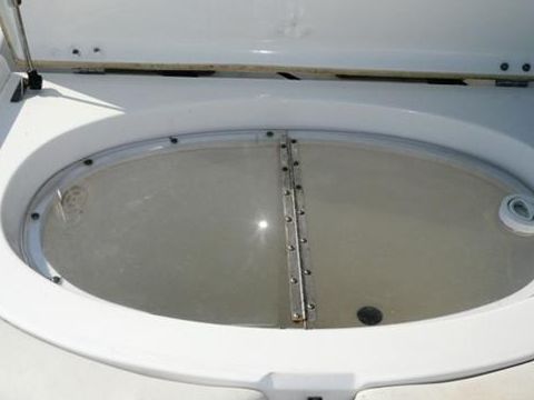 2004 Triton 2426