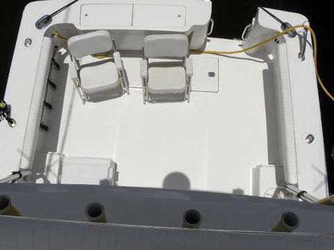 2005 Luhrs 36