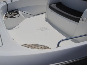 2016 Bénéteau Boats Barracuda 9 на продажу