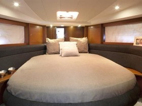 2010 Prestige Yachts 42 na prodej
