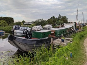 Dutch Barge 65