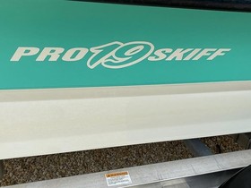 2017 MAKO Boats Pro 19 Skiff