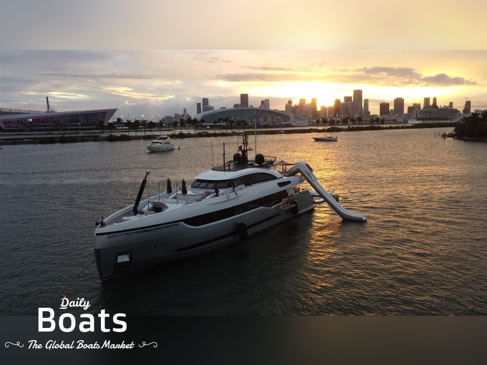 2013 Columbus 40S Hybrid for sale. View price, photos and Buy 2013