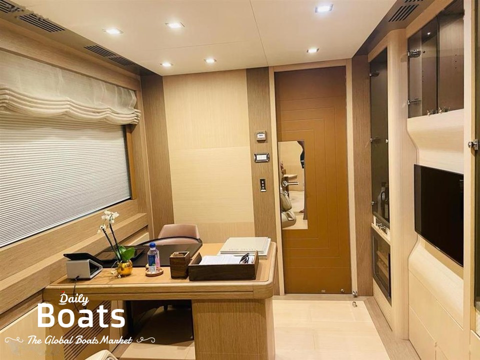 2013 Columbus 40S Hybrid for sale. View price, photos and Buy 2013