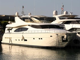 Аренда 2004 Ferretti Yachts 880