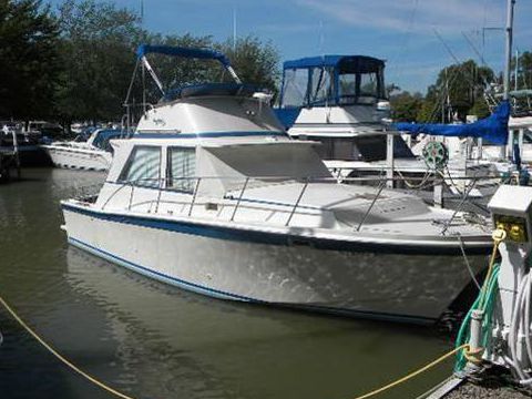 Uniflite 34 Sedan Bridge