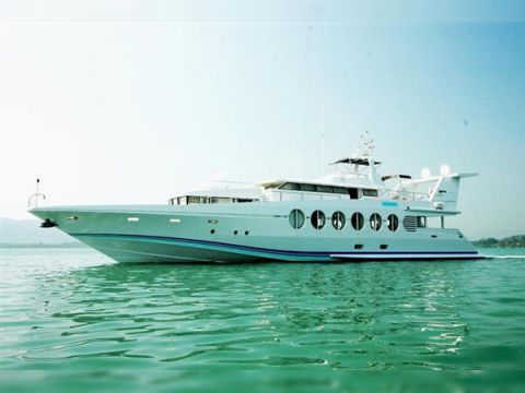 Oceanfast Tri-Deck Motor Yacht