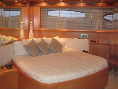 2003 Pershing 88