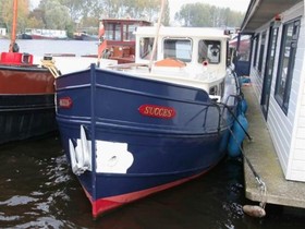 Luxe Motor Canal Barge