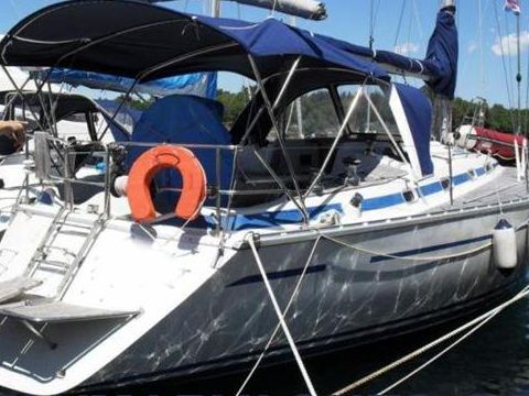 Bavaria 44