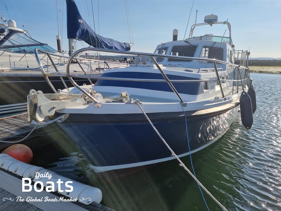 1989 Aquastar 38