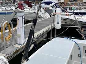 2011 J Boats J133