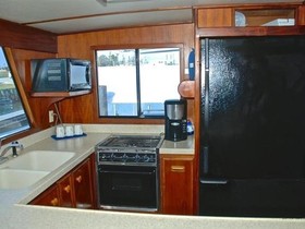 2001 Infinity Cockpit Motor Yacht