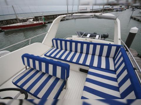 Buy 1990 Princess 435