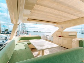 2010 Ferretti Yachts Altura 840