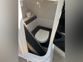 Buy 2020 Rinker Q7