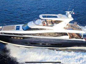 Prestige Yachts 750