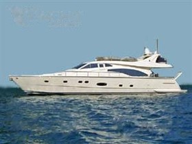 Ferretti Yachts 810