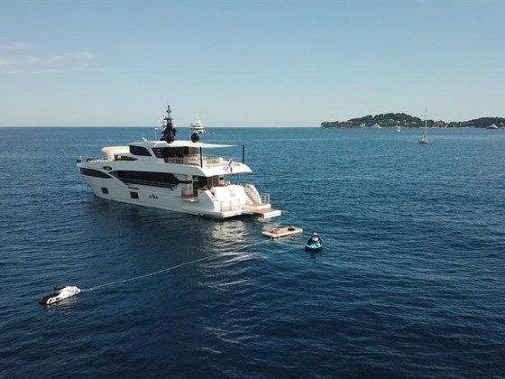 Gulf Craft Majesty 100