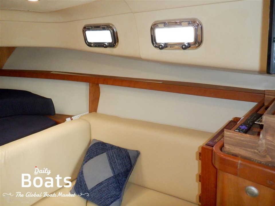 2005 Mainship Rum Runner 30 for sale. View price, photos and Buy 2005