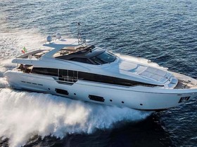 Ferretti Yachts 960