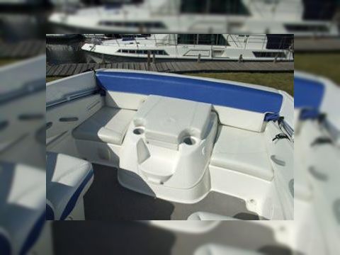2007 Bayliner 652