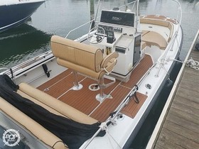 1995 Boston Whaler Boats 210 Outrage