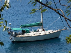 Island Packet Yachts 380