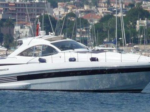 Pershing 54