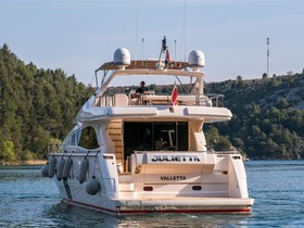 Osta 2011 Ferretti Yachts 750