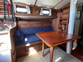 1983 Cape Dory 33