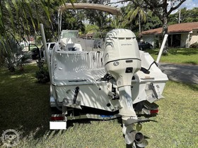 2004 Wellcraft V21