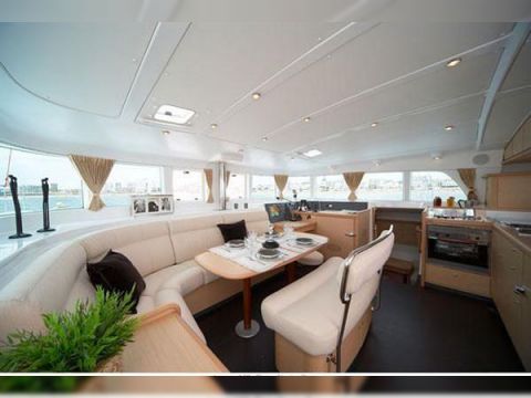 2008 Lagoon 440