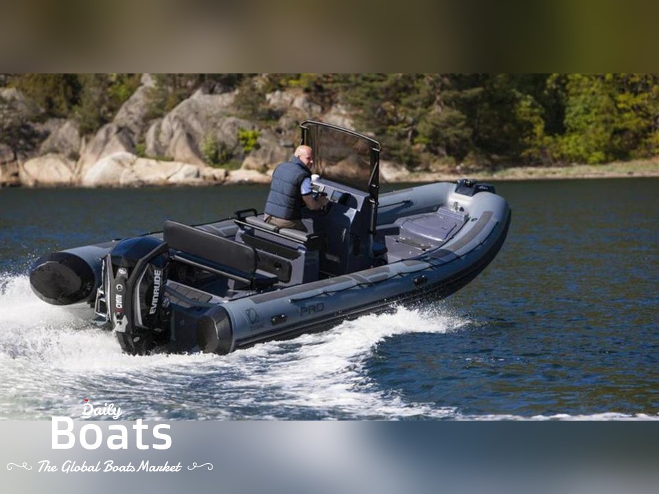 2020 Zodiac Pro Open 700 Neo à vendre. Voir le prix, les photos et