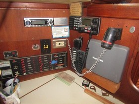 1988 Ericson 38