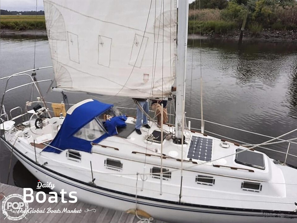 1982 Hunter 33 for sale. View price, photos and Buy 1982 Hunter 33 220569