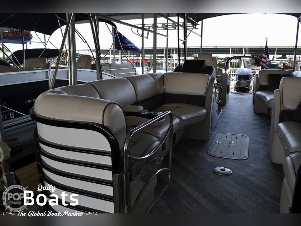 2018 G3 Suncatcher 326Ss Diamond Elite for sale. View price, photos and