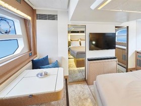 2020 Prestige Yachts 590