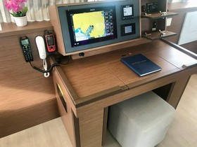 Купити 2021 Lagoon Catamarans 52