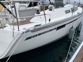 2013 Bavaria Yachts 33 Cruiser zu verkaufen