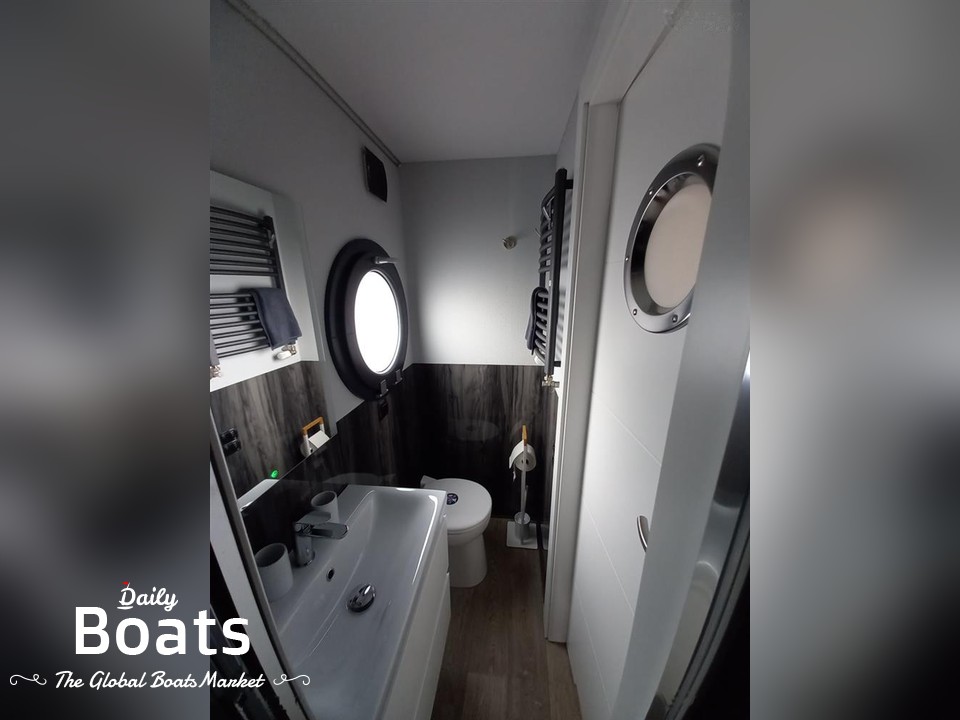 La Mare Houseboats Apartboat El for sale. View price, photos and Buy La